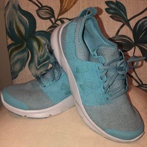 Under Armour - like new- blue sneaker